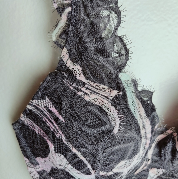 Victoria's Secret PINK Eyelash Lace Date Push Up Bralette, Sz S - Picture 7 of 15